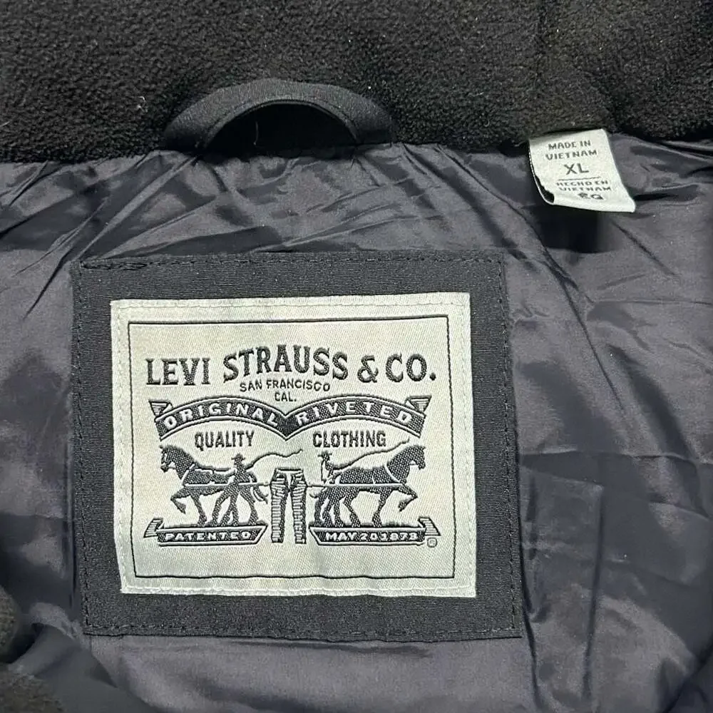 Levi's Men's Black Quilted Insulated Puffer Jacket